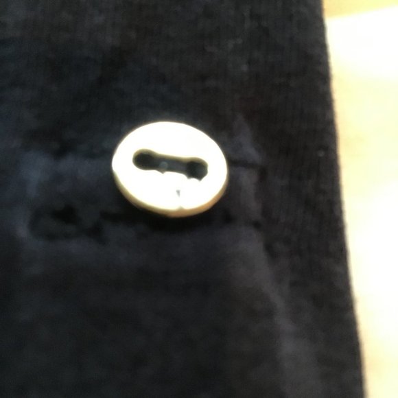 MASSIMO Duitti Long Sleeve Button Front V-Neck Top - Picture 7 of 11